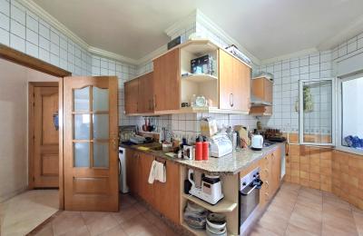 Appartement traversant au 4eme étage à vendre