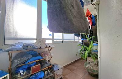 Appartement traversant au 4eme étage à vendre