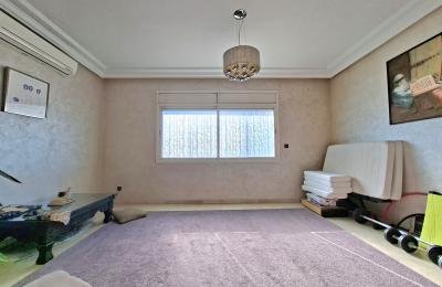 Appartement traversant au 4eme étage à vendre