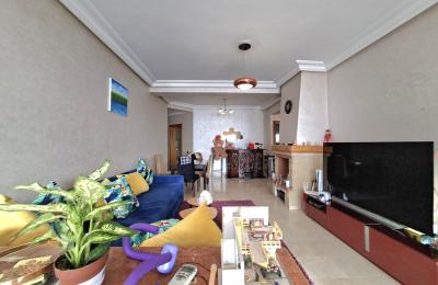 Appartement traversant au 4eme étage à vendre