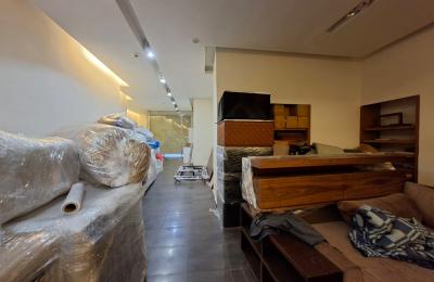 Local commercial à louer aux Iris, Racine, 125m2