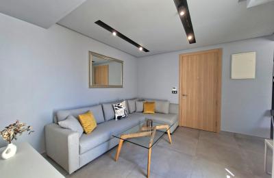 Joli Studio Meublé avec Terrasse à louer à Gauthier